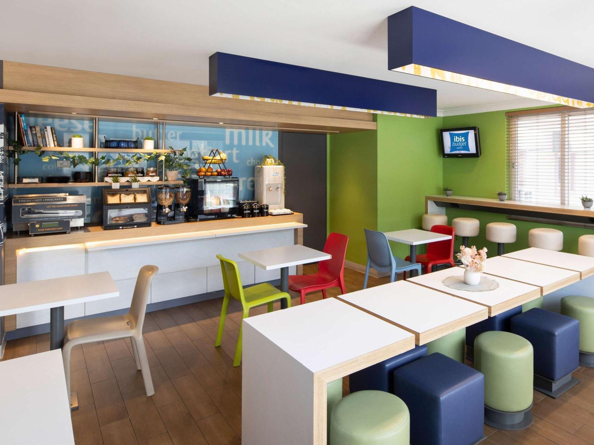 Ibis Budget - Casula Liverpool Eksteriør billede