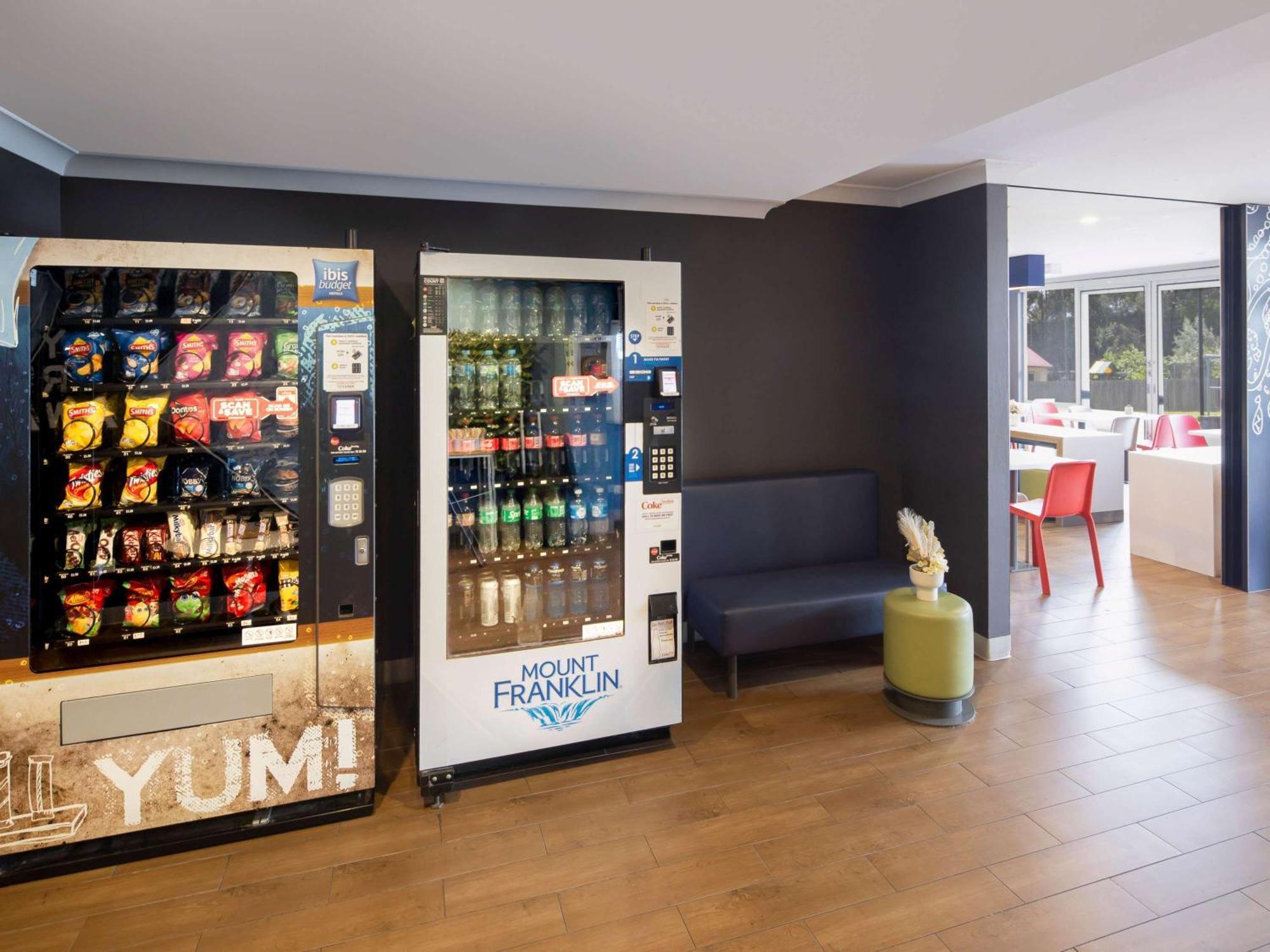 Ibis Budget - Casula Liverpool Eksteriør billede