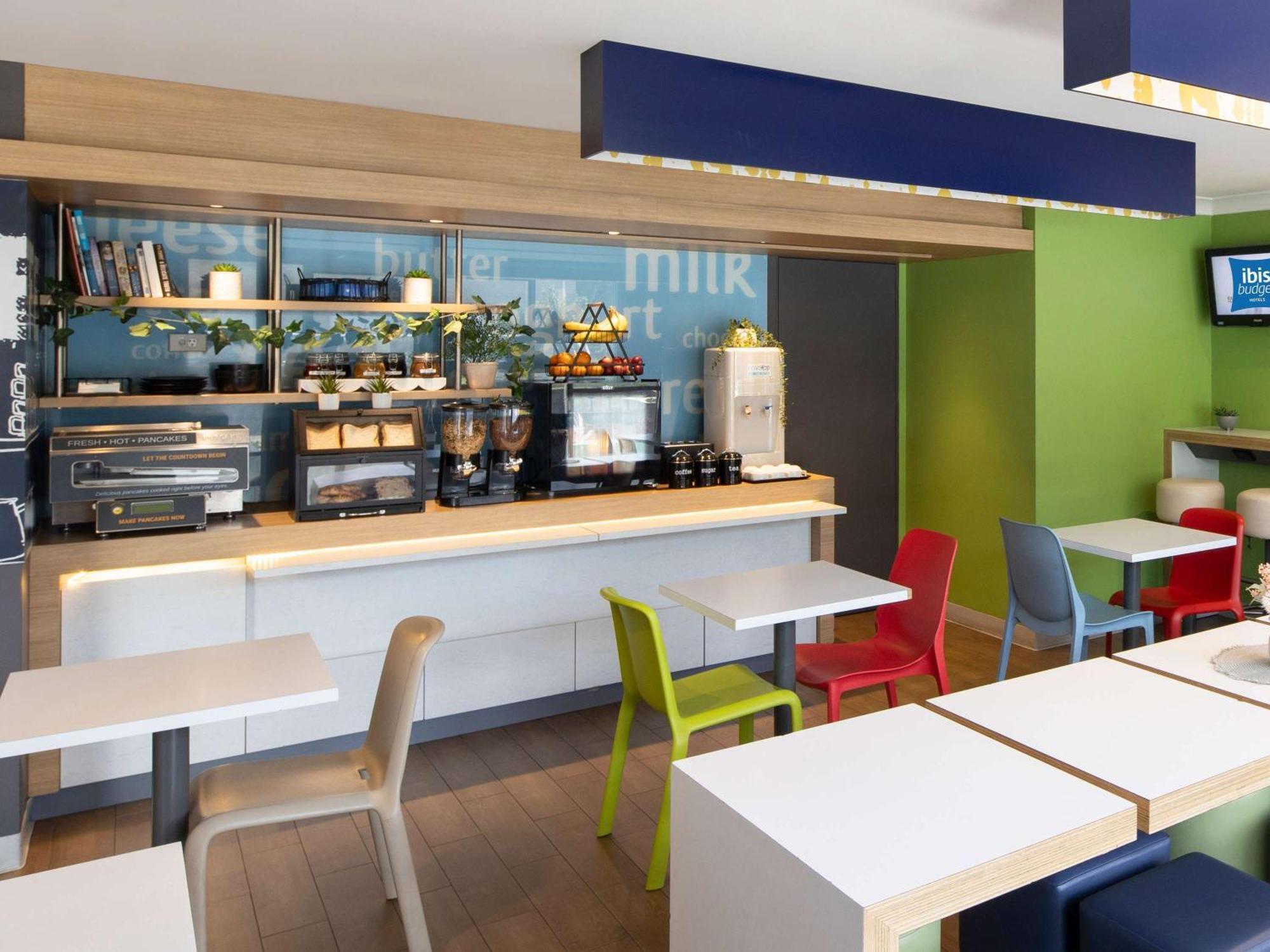 Ibis Budget - Casula Liverpool Eksteriør billede